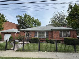 180 Swinton Ave, Bronx, NY 10465