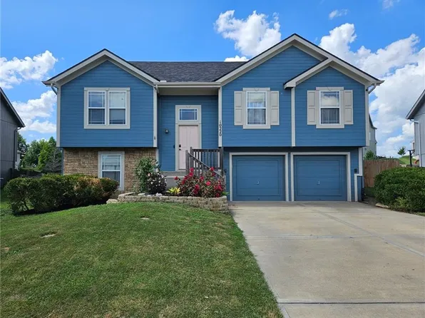 10220 N Lewis Ave, Kansas City, MO 64157