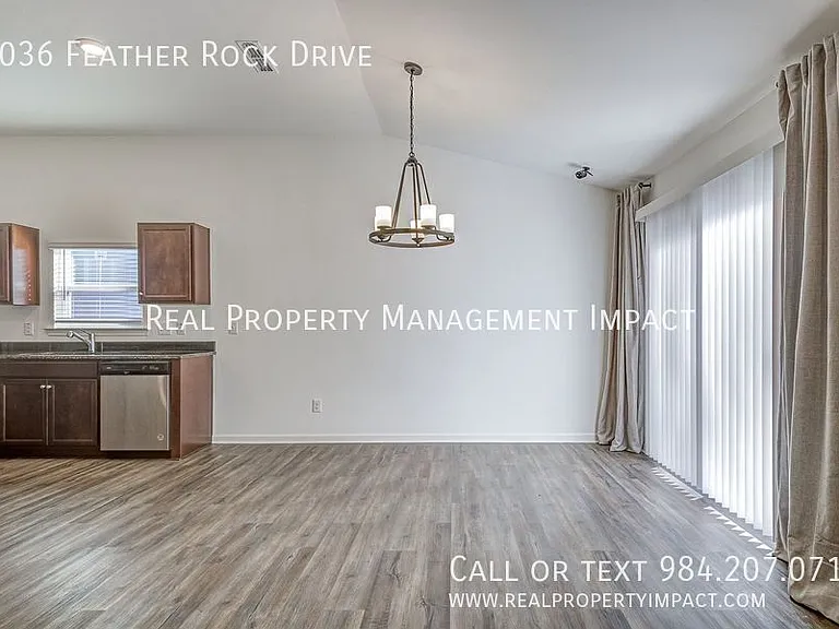 2036 Feather Rock Dr — Photo 17