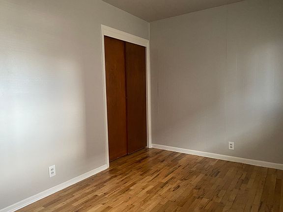 4th image of 3434 11th Ave S #5