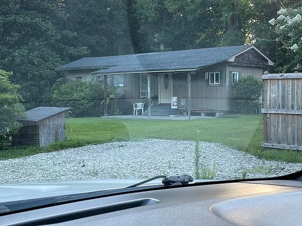 127 1/2 Victoria Dr, Wilmington, NC 28401