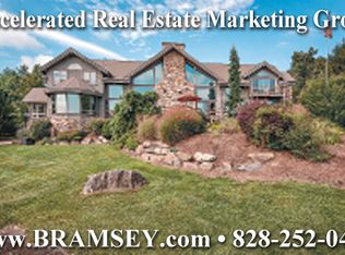 113 Bellshire Dr, Flat Rock, NC 28731