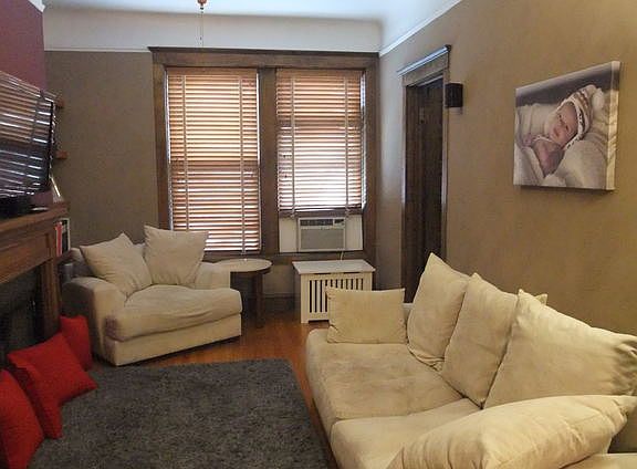 5th image of 442 W Dickens Ave #1