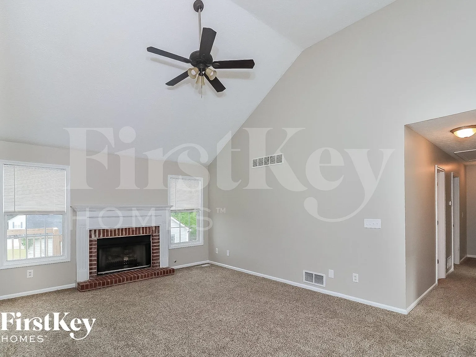 4 bed, 2.0 bath, 2011 sqft, $2,315 — Photo 3