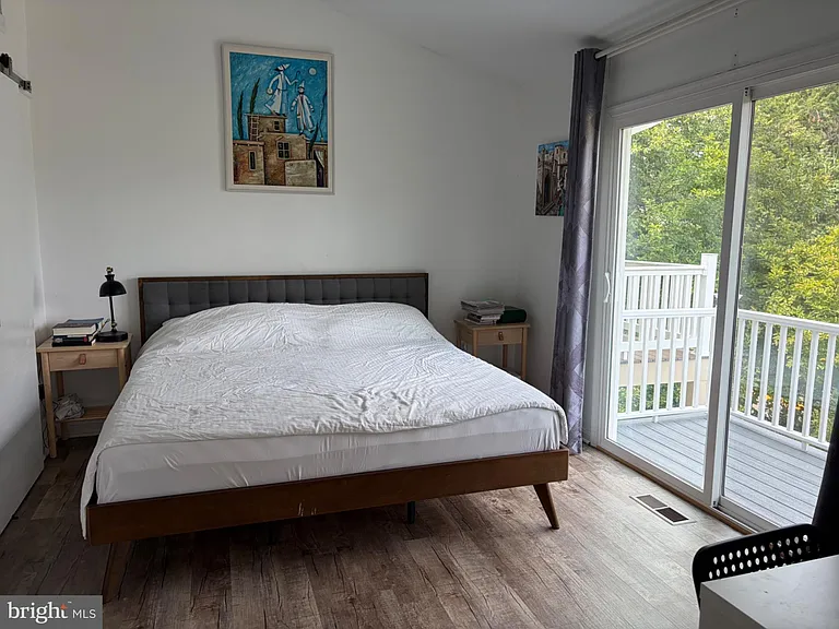 15618 Montview Dr — Photo 17