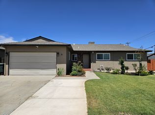 9 W Norwich Ave, Clovis, CA 93612