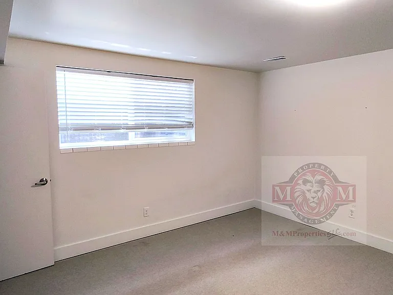 2021 S Broadmoor St — Photo 13