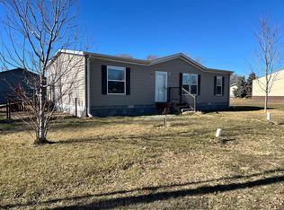 612 Suez St, Cairo, NE 68824