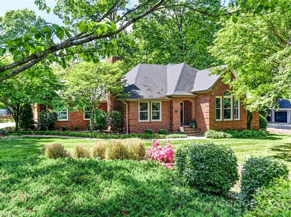 250 Woodland Dr, China Grove, NC 28023