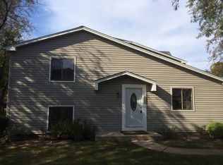 2128 N Ginger Creek Dr, Palatine, IL 60074