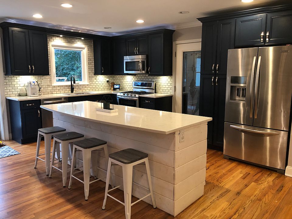 2nd image of 3796 Watkins Pl