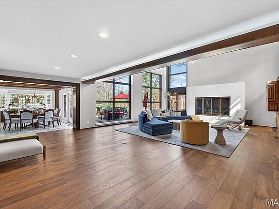 5th image of 10 Vouga Ln