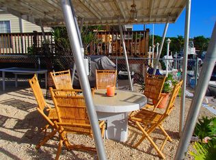 911 Tropical Ln, Key Largo, FL 33037