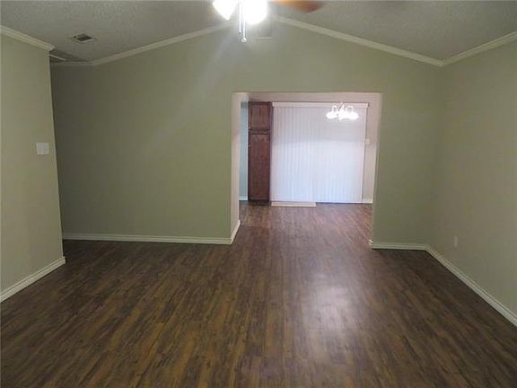 3rd image of 303 Franklin Ave