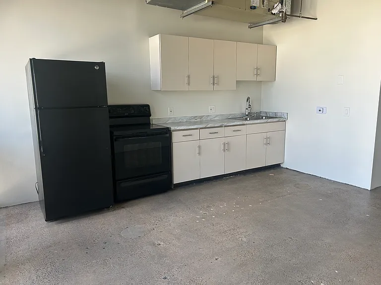 2404 Wilshire Blvd #12E — Photo 4