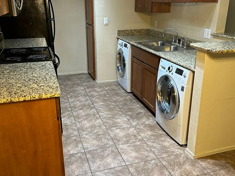 1385 W University Ave #102 — Photo 8