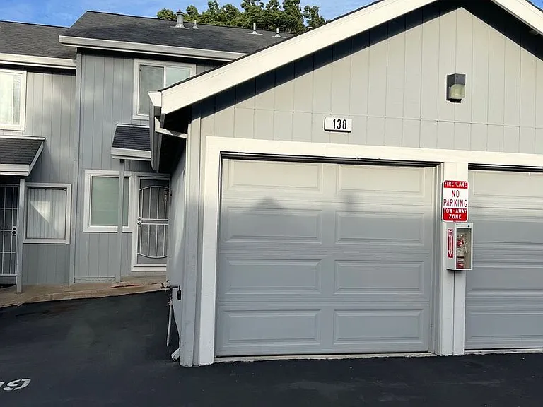 2 Bedroom / 1 Bathroom Townhome in Bay Point — Photo 13