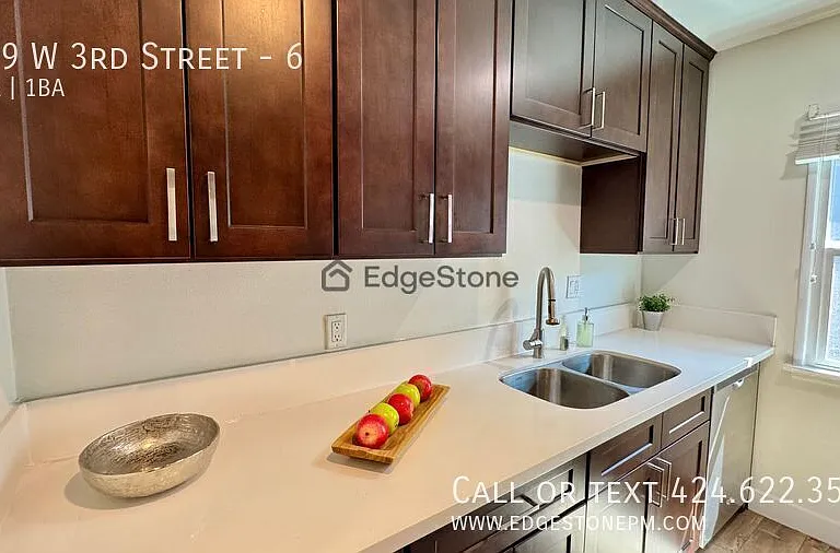 429 W 3rd St #6 — Photo 7