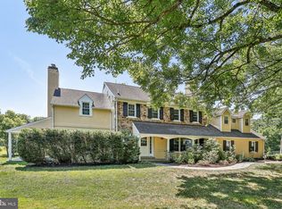 2540 White Horse Rd, Berwyn, PA 19312