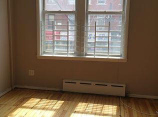3220 42nd St #3, Astoria, NY 11103