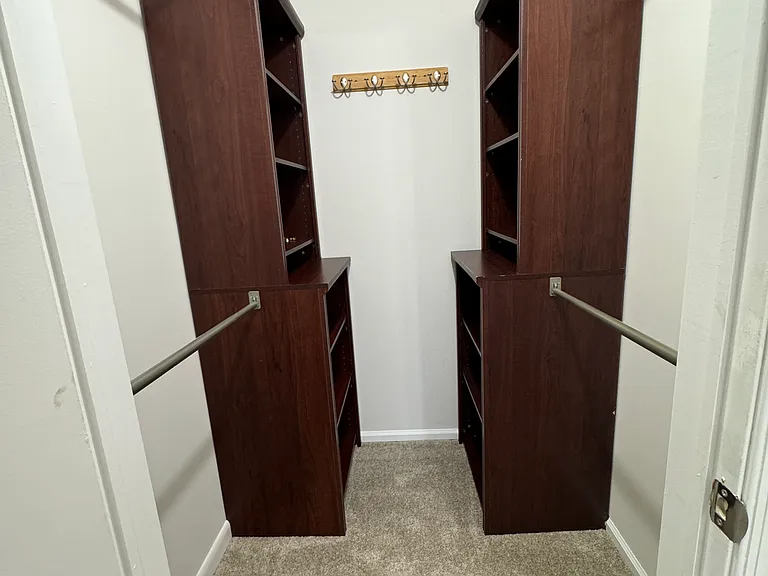 4834 Hawthorne Ln — Photo 11