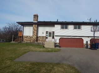 1631 Walnut Ln, Eagan, MN 55122