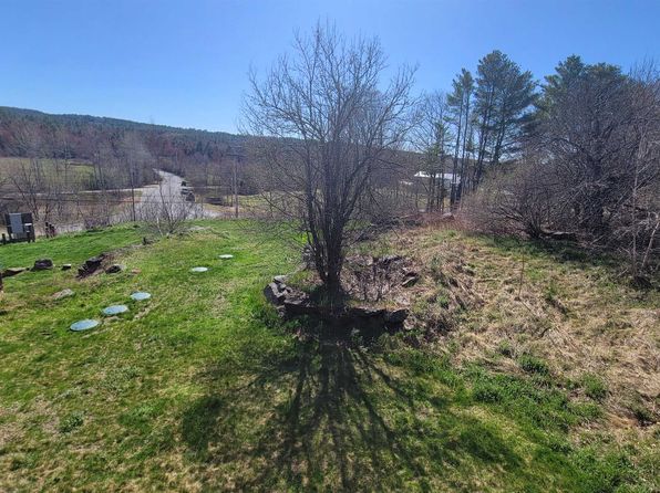 9 Roberts Rd APT 206, Canaan, NH 03741