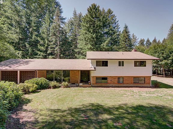 2nd image of 20916 NE 122nd St