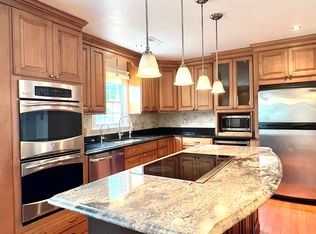 10147 Valentino Dr, Oakton, VA 22124