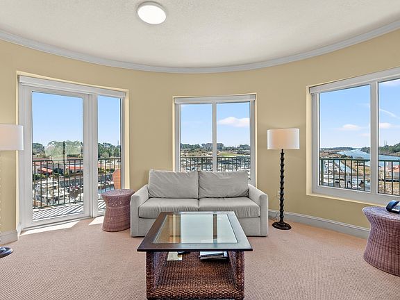 4th image of 8121 Amalfi Pl. #5-401