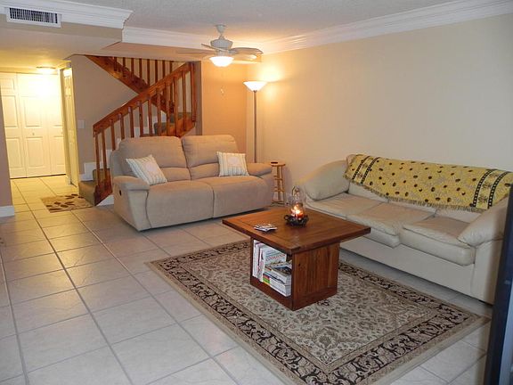 5th image of 4019 Palm Bay Cir APT D