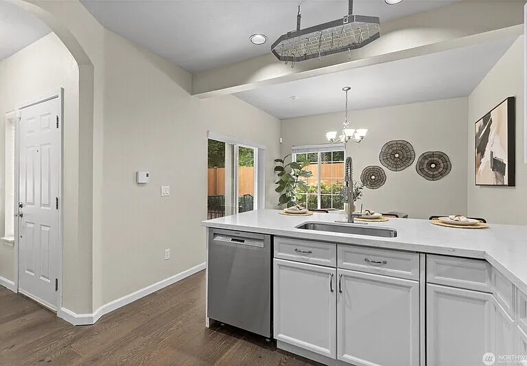 10909 Avondale Rd NE #R170 — Photo 7