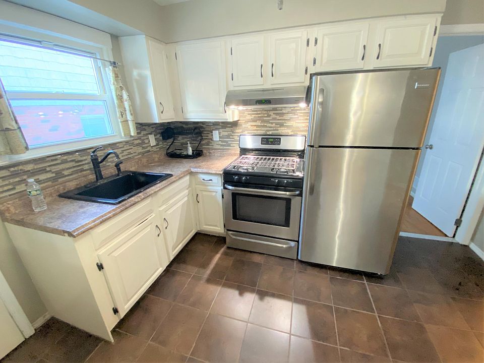1st image of 180 Auburn Ave Floor 1