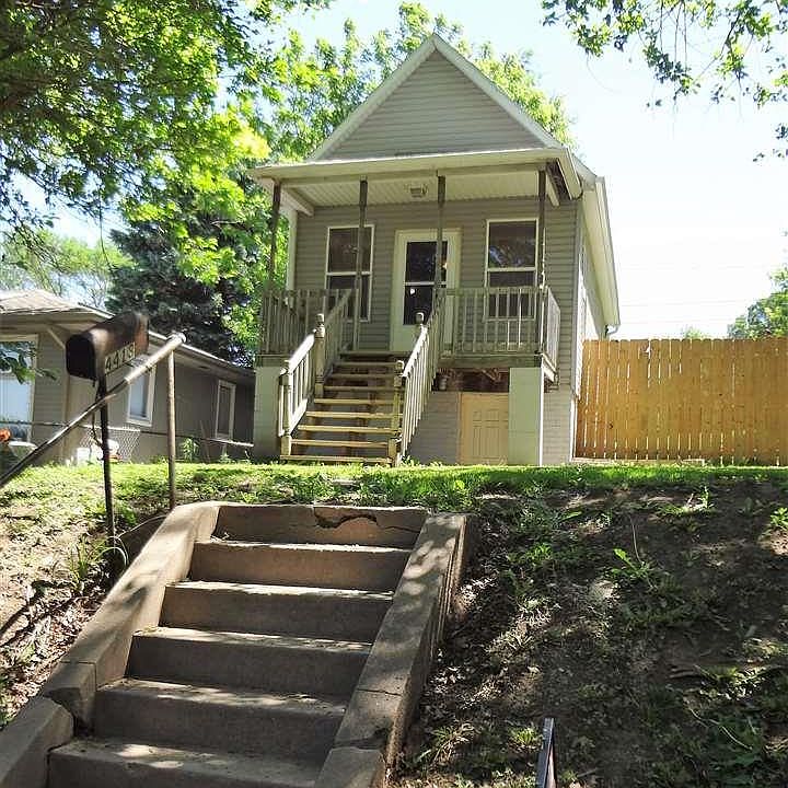 1st image of 4413 S 34th St
