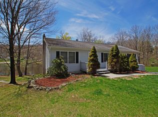 3 Cove Ln, Wantage, NJ 07461