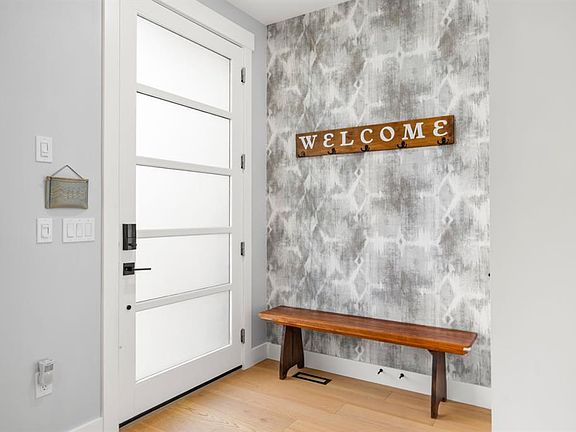 3rd image of 2407 E 33rd St SW