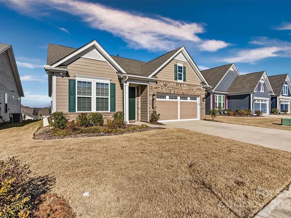 9023 Daring Ct, Charlotte, NC 28215