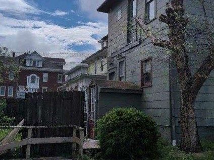 5th image of 903 Beatty Ave