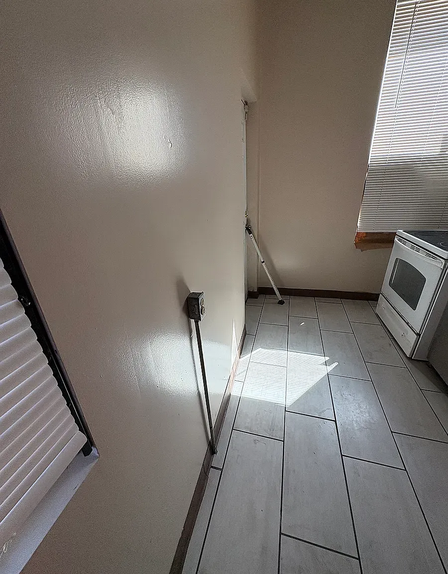 739 Hill Ave — Photo 3