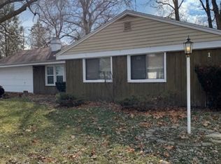 1 Susan Dr, Mount Prospect, IL 60056