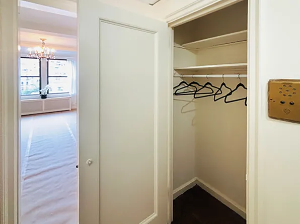 333 East 53rd Street image 12 of 22