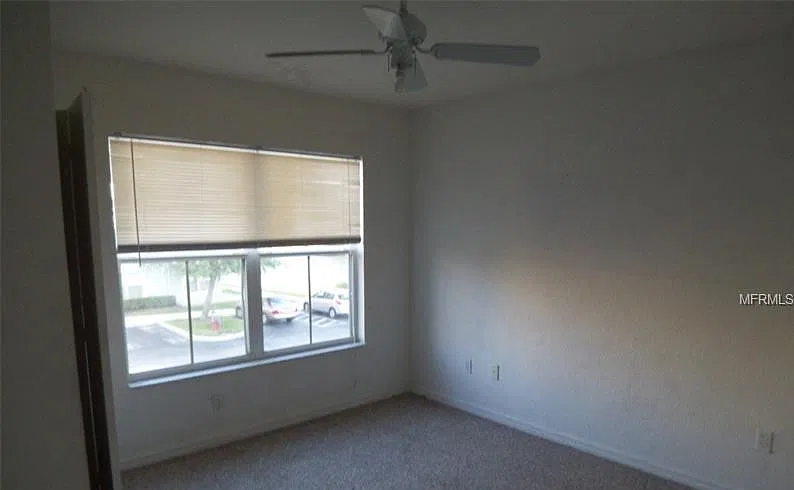 3 bed, 2.5 bath, 1296 sqft, $1,900 — Photo 2