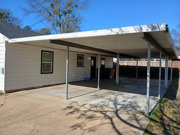 5th image of 2940 Letourneau Dr