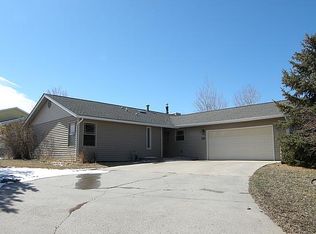 809 Ridgewood Dr, Gillette, WY 82716