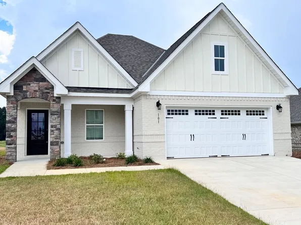 101 Hunters Hill Way, Enterprise, AL 36330