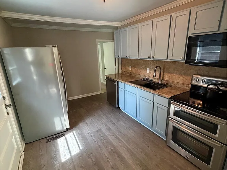 3837 Ironwood St — Photo 8