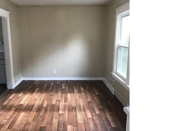 2nd image of 3615 Toledo Ave