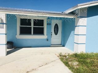 209 SW 9th Ave, Boynton Beach, FL 33435