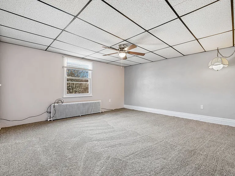 304 Marlow St — Photo 4