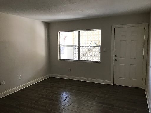 2nd image of 1710 S Washington Ave APT 17